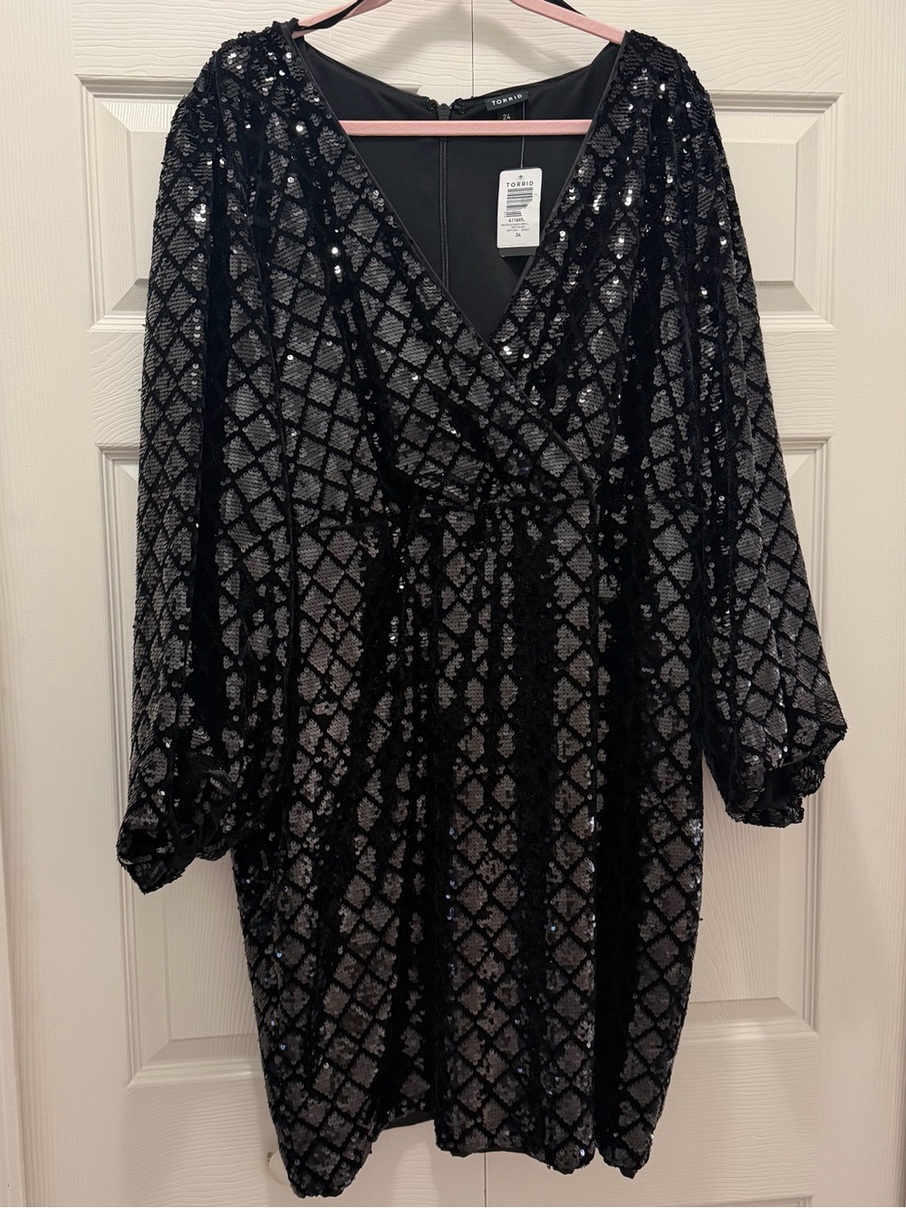 Torrid NWT Black Mini Velour Sequin Surplice Dress 24